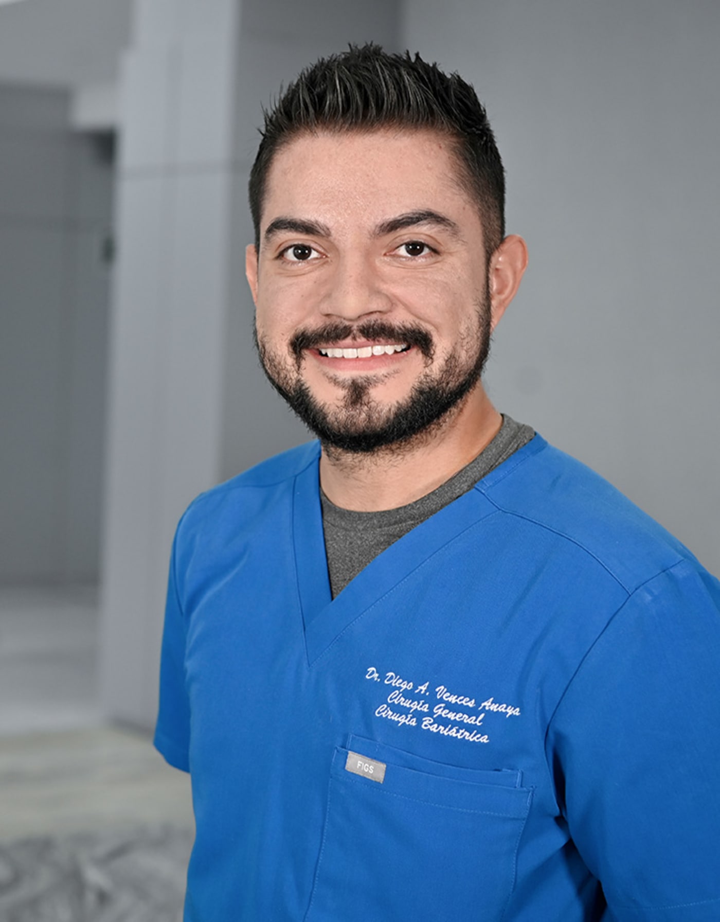 Dr. Diego Adrián Vences Anaya — Cirugía gastrointestinal en CDMX