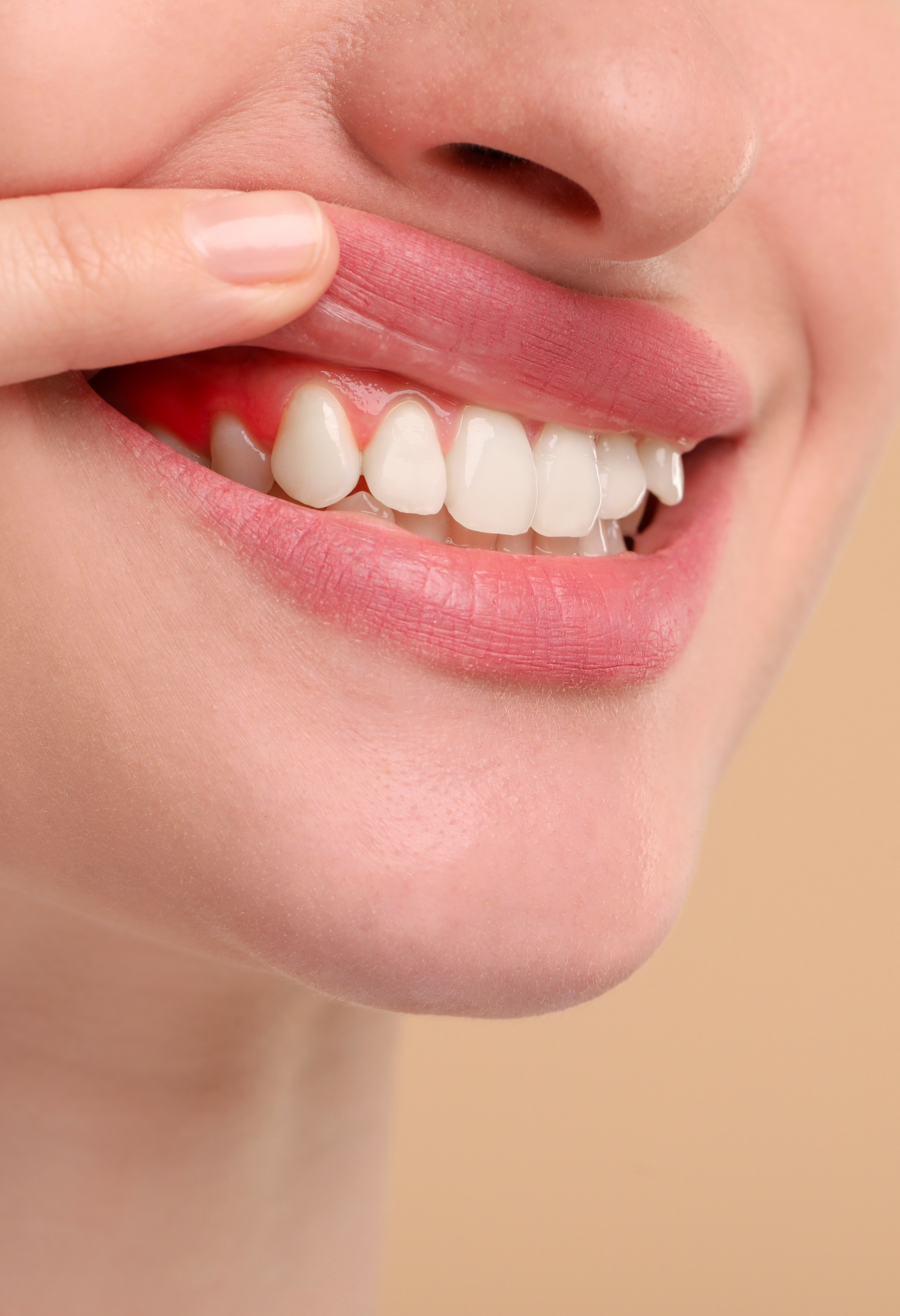 Dr. Alberto Guevara — Periodoncia Cancún