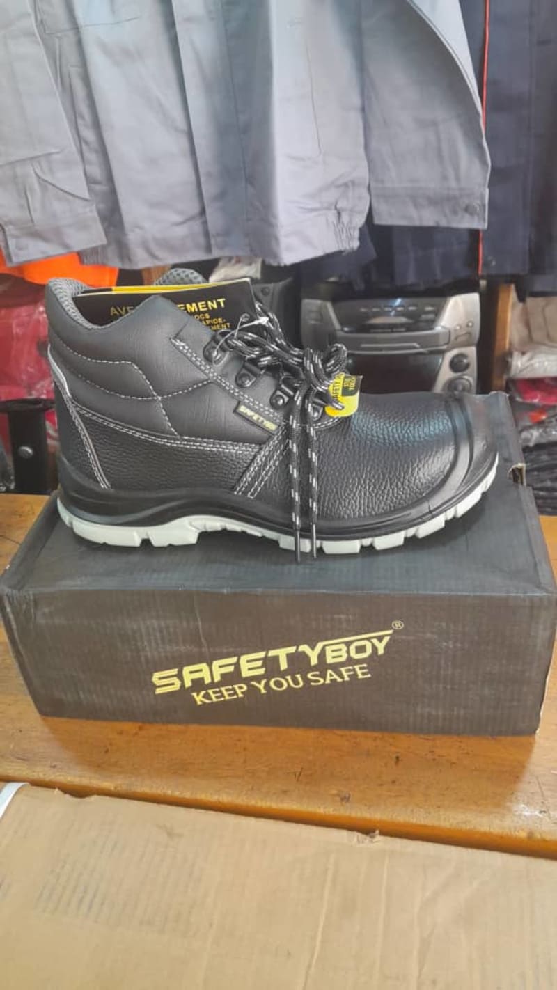 Safety boy shoes