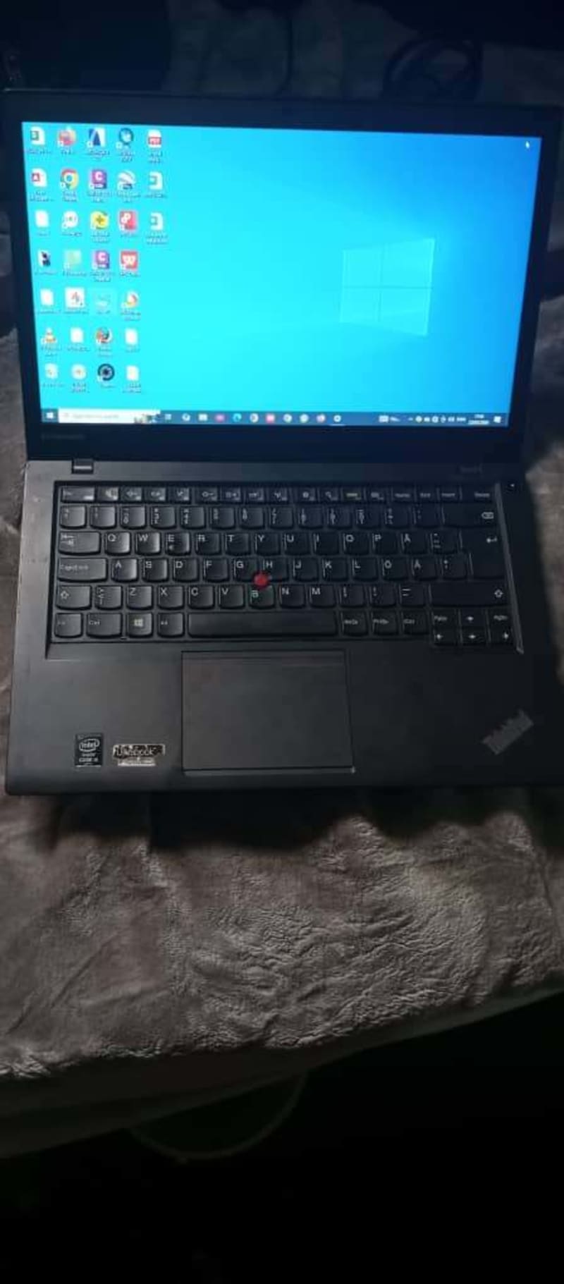 I've a Lenovo T450lenovos 500GB storage, 8GB RAM  2.3GHz processor  Battery 3-4 hours