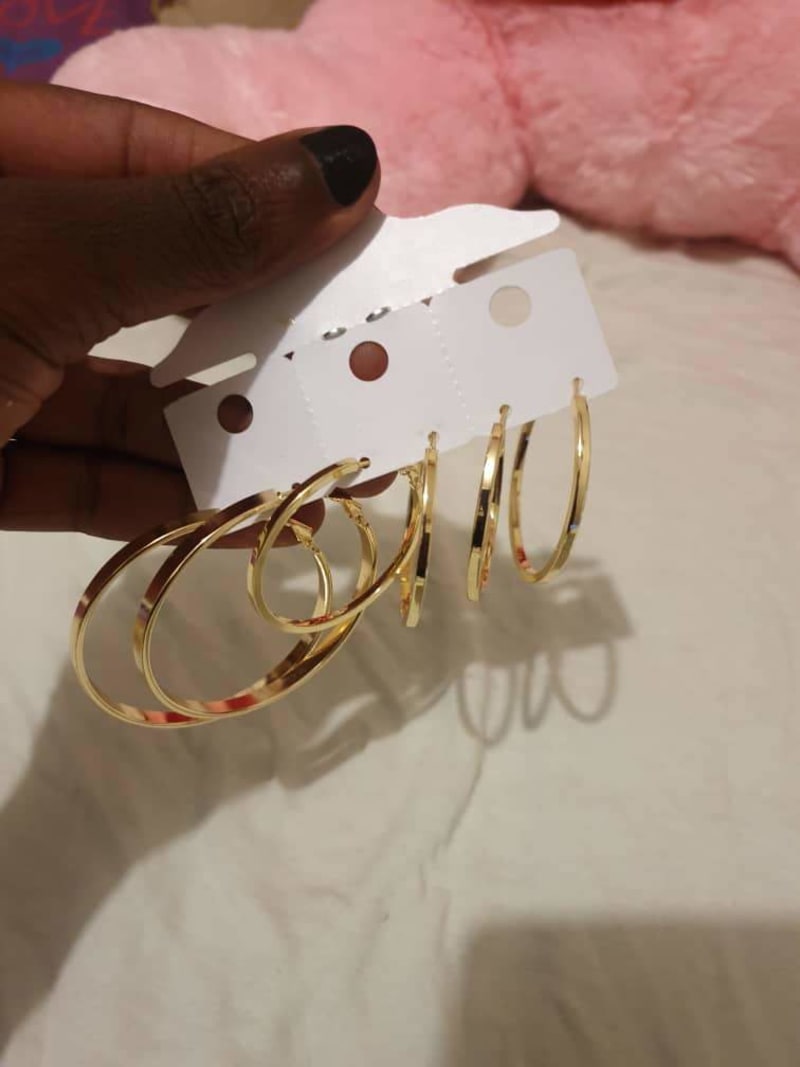 Ear ring at 5000 each available in Kabale 