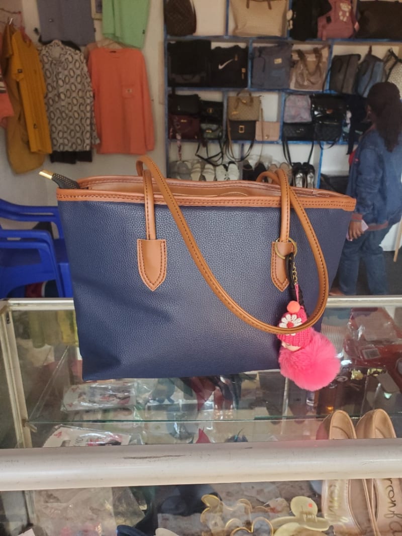 Leather tote bag