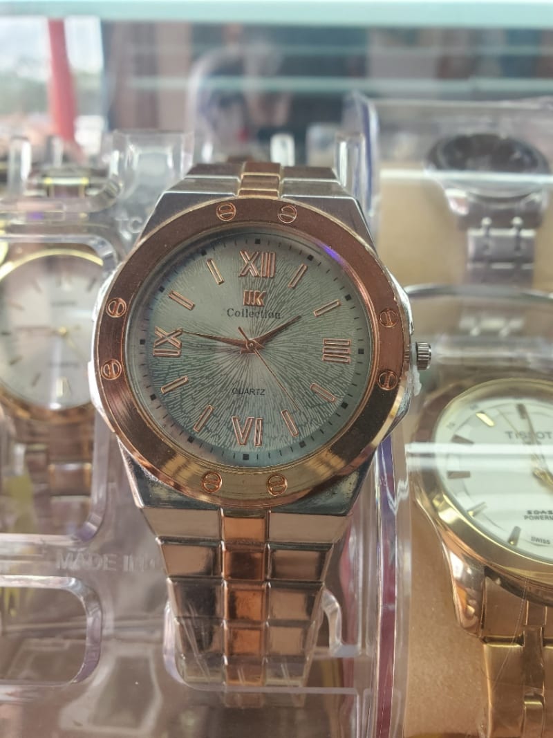 Busway quartz wristwatch 