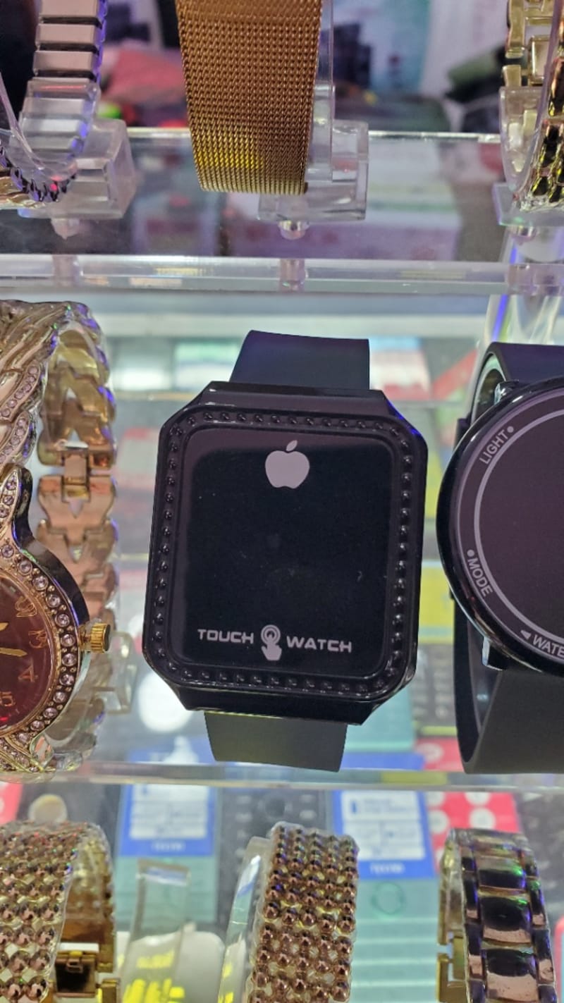 Apple touch to show watch 