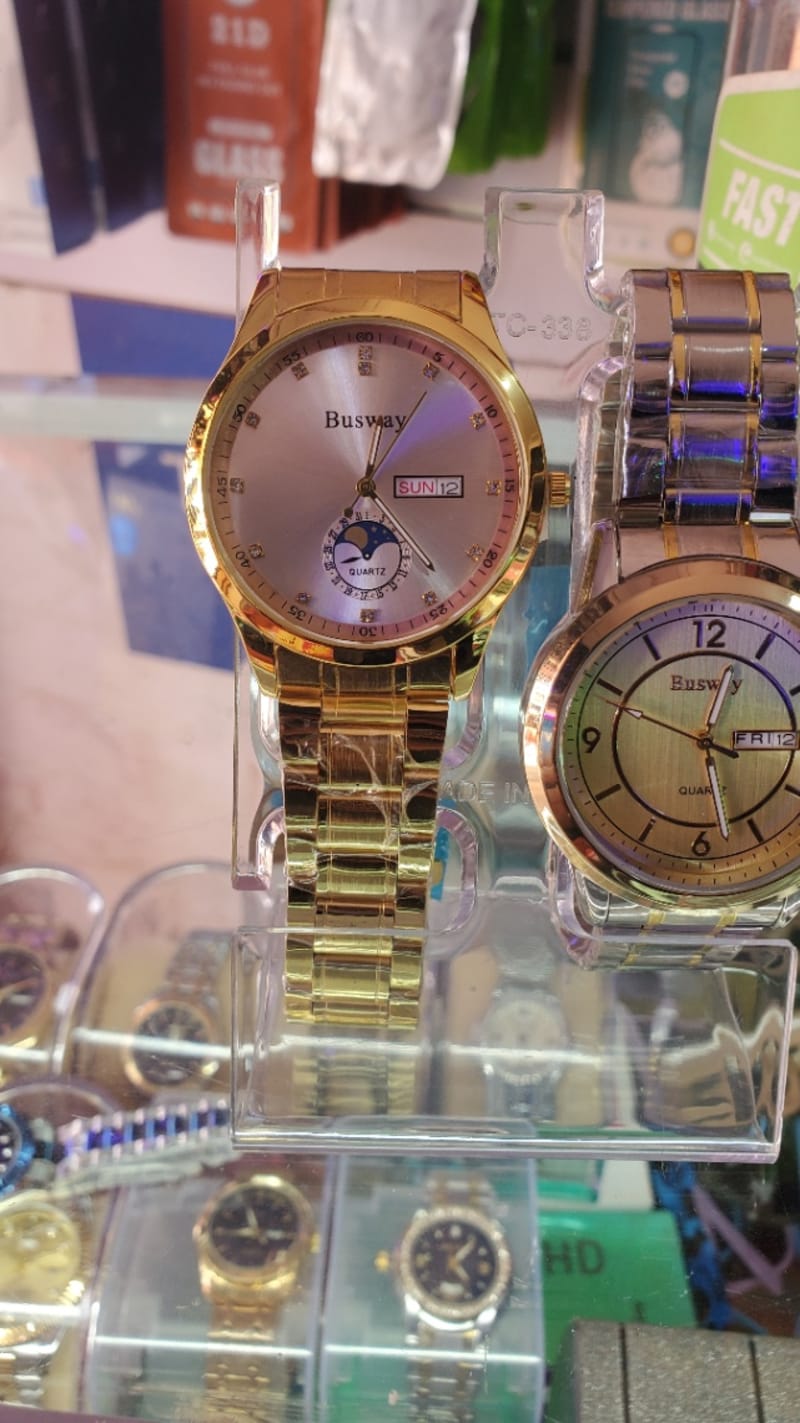 Bus way watch all gold color with dynamic date and time