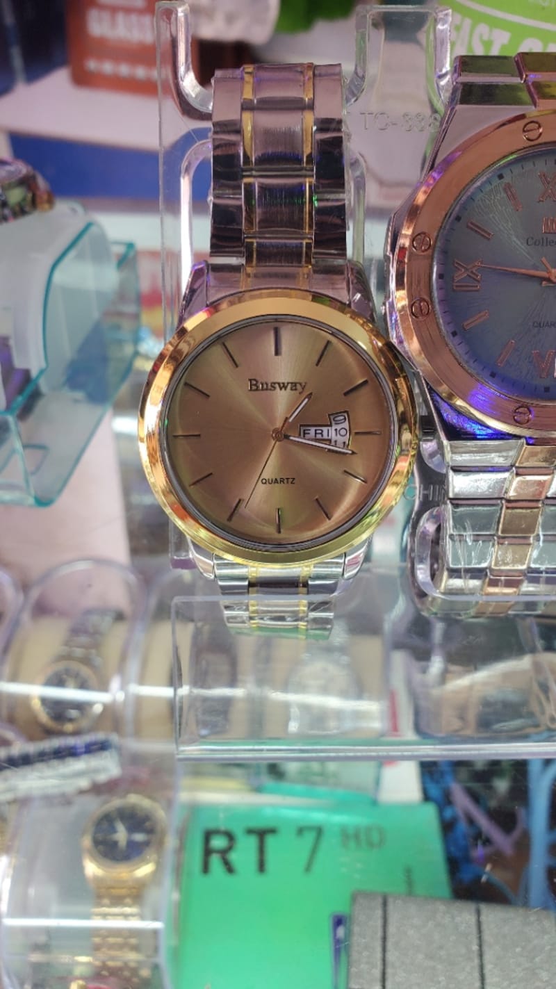 Bus way Quartz watch with dynamic date and time