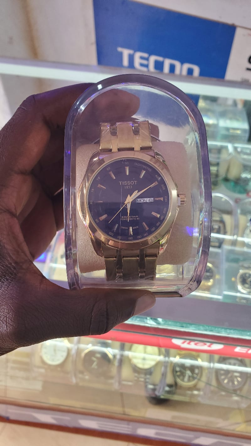 Tissot watch with dynamic date and time 