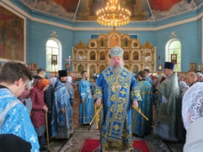 В день празднования Покрова Пресвятой Владычицы нашей Богородицы и Приснодевы Марии Преосвященнейший епископ Паисий совершил Литургию