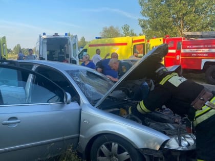 В Курской области спасатели деблокировали из автомобилей 2 человек после ДТП