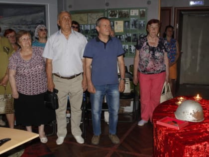 Тёплыми росными зорями начинался тот июнь...