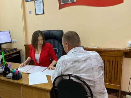 Партийцы Железногорского местного отделения партии провели приём граждан в рамках партийного проекта «Моя карьера с Единой Россией»