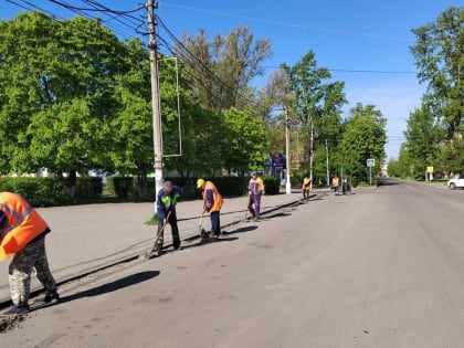 58 дорожников и 56 единиц техники приведут в порядок улицы Курска 4 мая