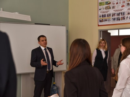 Мэр Курска объявил грантовый конкурс «Школьный музей»