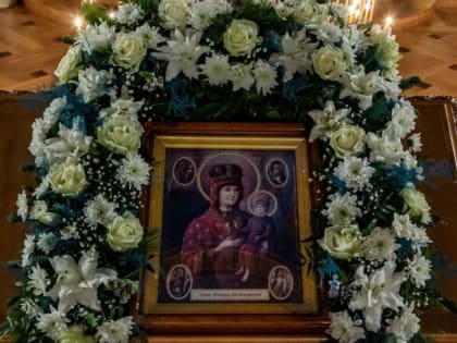 «Воспеваем Ти вси благодарственная за чудная дела Твоя...»