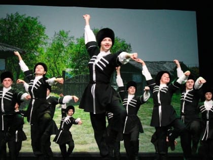 Сегодня стартует XХ городской гражданско-патриотический фестиваль-конкурс «Я люблю тебя, Россия!», посвящённый 80-й годовщине освобождения Курска от немецко-фашистских захватчиков.