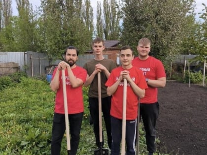 Волонтёры в рамках акции #МыВместе приходят на помощь