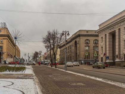 В преддверии открытия мотосезона комитет дорожного хозяйства напоминает, что на центральных улицах города много лет действует ограничение, согласно которому проезд по улицам Ленина