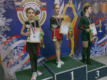 Курянки стали призерами Кубка Орловской области по фигурному катанию