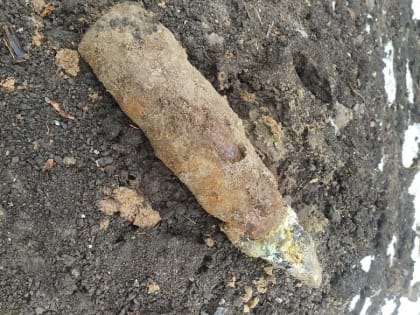 В Курске обнаружили артиллерийский снаряд 88 мм