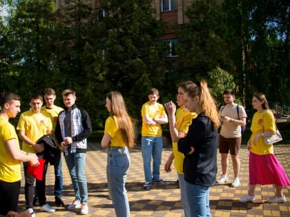 Представители "Молодежи СР" провели увлекательный квест по памятным местам Курска