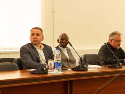 Заместитель главы города Сергей Котляров провел заседание Совета по межнациональным и межконфессиональным отношениям