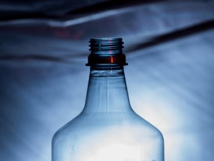 Железногорца оштрафовали из-за бутылки настойки