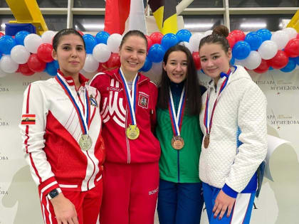 Курская рапиристка Кристина Самсонова взяла «серебро» на Всероссийских соревнованиях