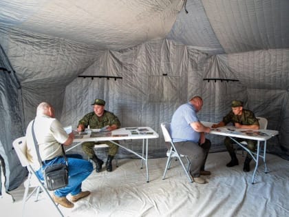 В городе продолжается работа мобильных пунктов, где куряне могут записаться на службу по контракту