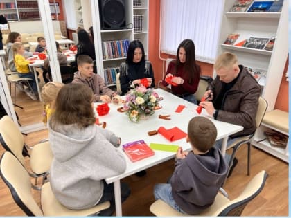 Красная гвоздика - символ Победы