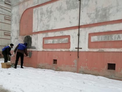 В Центральном округе Курска закрашено почти 150 запрещенных надписей