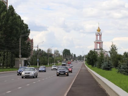 На проспекте Победы в Курске уложено более 10 тысяч тонн асфальта