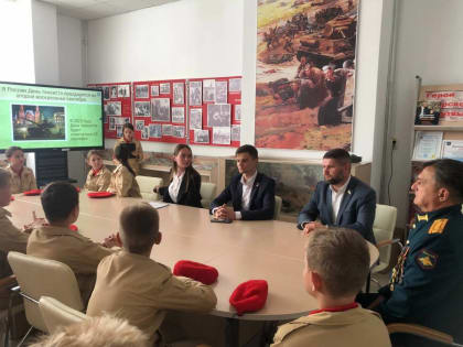 Курские единороссы отметили День танкиста