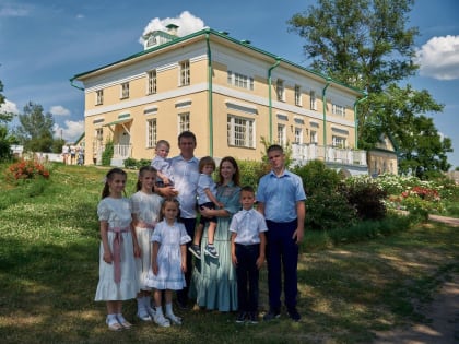 Более 1000 курянок получили пособие по беременности и родам с начала 2023 года.