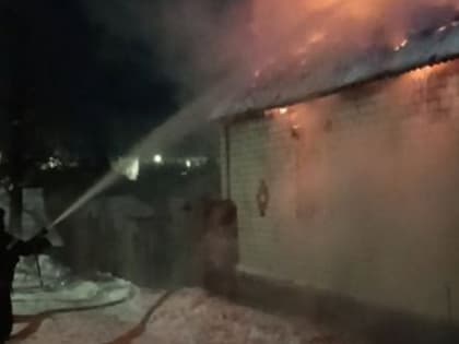 В Курске сгорел второй этаж жилого дома на улице Малая Запольная