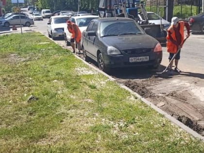 В Курске на улице Карла Либкнехта убрали песок