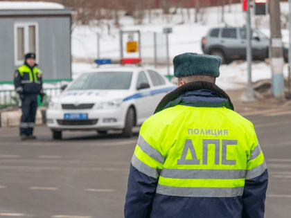 В Курской области приостановили регистрацию авто и выдачу прав