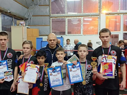 Железногорские боксеры привезли девять золотых медалей