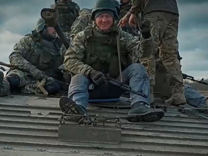 Курский губернатор прошёл военную подготовку в лагере "Вагнер"