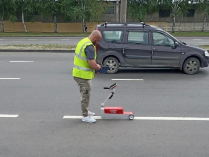 В Курске проверили качество разметки на улице Энгельса