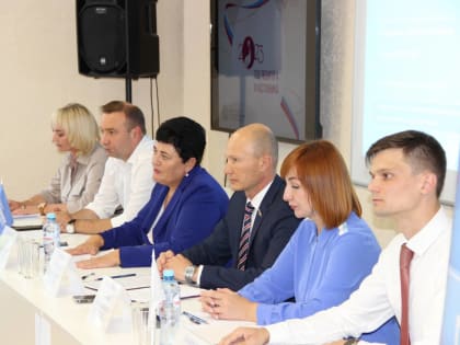 Единороссы приняли участие в выездном заседании Молодежного совета при КГС