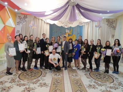 Курские единороссы поздравили женщин с наступающим праздником в детском саду комбинированного вида № 20