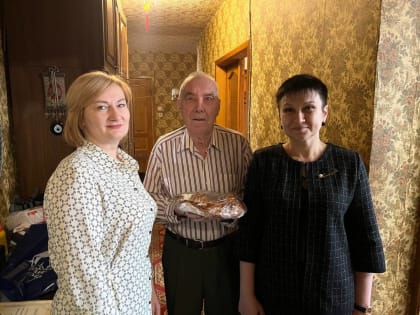 Сегодня Лилия Державина поздравила жителя блокадного Ленинграда с 86-летием