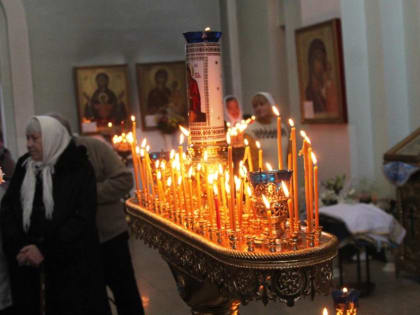 15 февраля православные отмечают праздник в память принесения Христа Спасителя﻿ в 40-й день после рождения в храм