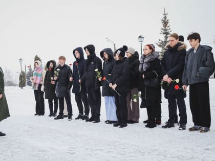 «Войны священные страницы навеки в памяти людской»