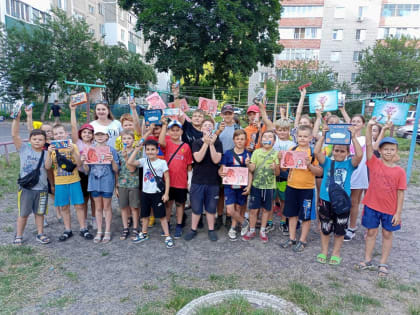 Игорь Дериглазов организовал акцию «Молодежь - детям». Играющий двор» в Сеймском округе