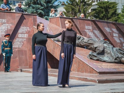 Представители ЮЗГУ приняли участие в открытии мемориального комплекса «Скорбящая мать»