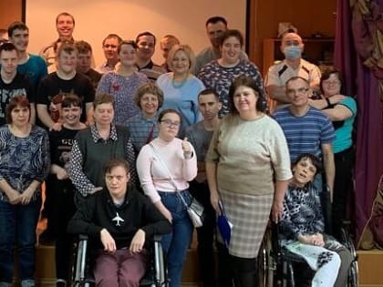 Эко – урок. При проведении  урока библиотекари стремились добиться, чтобы каждый участник осознал себя частицей Земли…