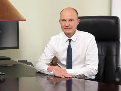 Председатель Курского горсобрания поздравил курян с Днём России