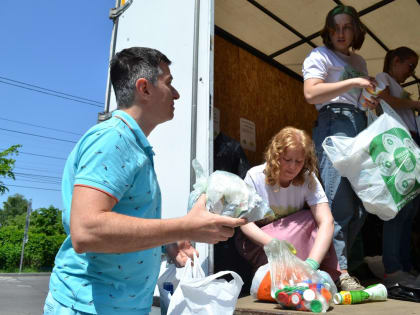 В Курске на выезде «Экотакси» собрали 1,7 тонны отходов