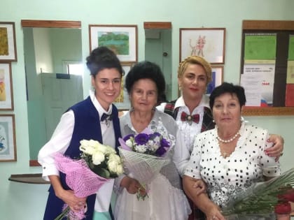 Любовь к школе длинною в три поколения. Продолжаем рассказывать о педагогических династиях